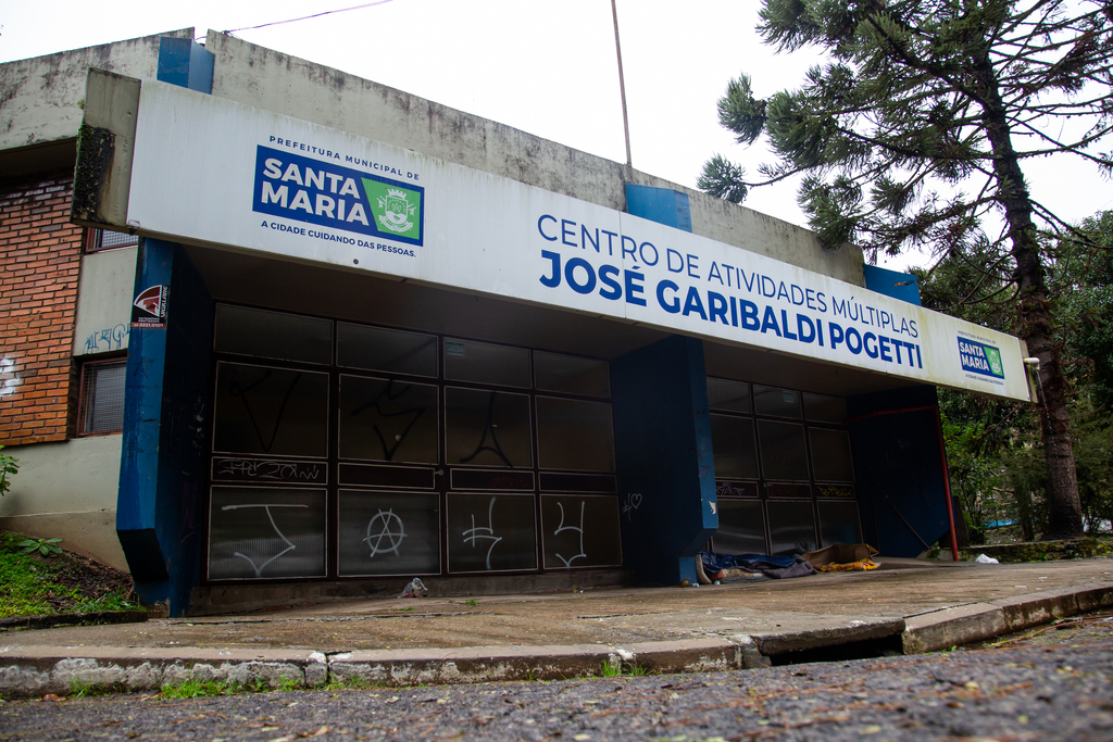 Centro de Atividades Múltiplas permanece no esquecimento enquanto espera por nova reforma