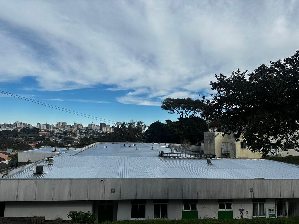 Com investimento de R$ 422 mil, Upa 24h de Santa Maria ganha novo telhado
