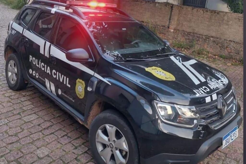 título imagem Dois homens, entre eles o líder de uma facção criminosa, são presos suspeitos de matar jovem em maio, em Santa Maria