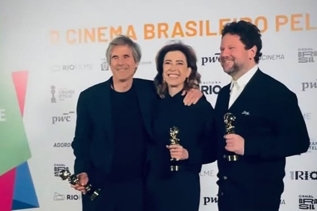 Filme Ainda Estou Aqui é o grande vencedor do Prêmio Grande Otelo, maior reconhecimento do cinema brasileiro