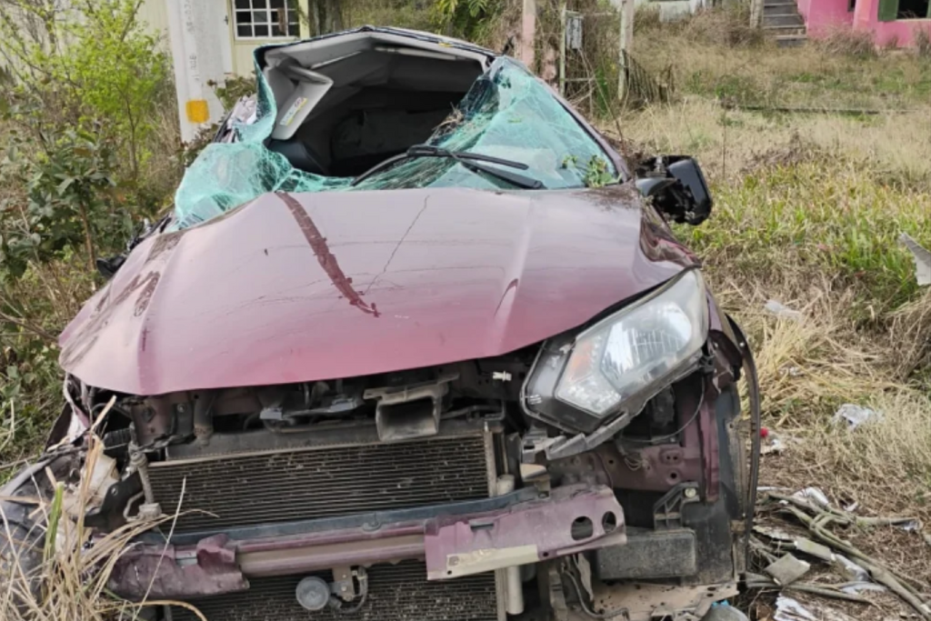 Colisão entre dois carros deixa motoristas feridos na ERS-348, em Agudo