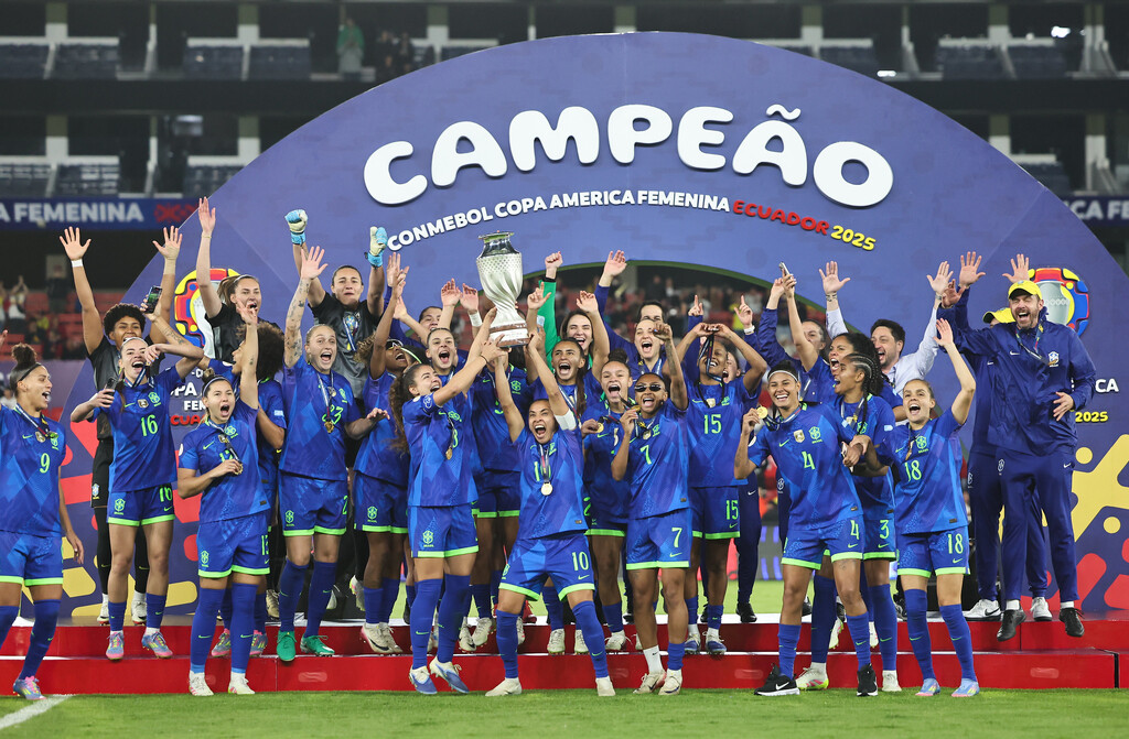 Brasil vence a Colômbia nos pênaltis e conquista nona Copa América Feminina