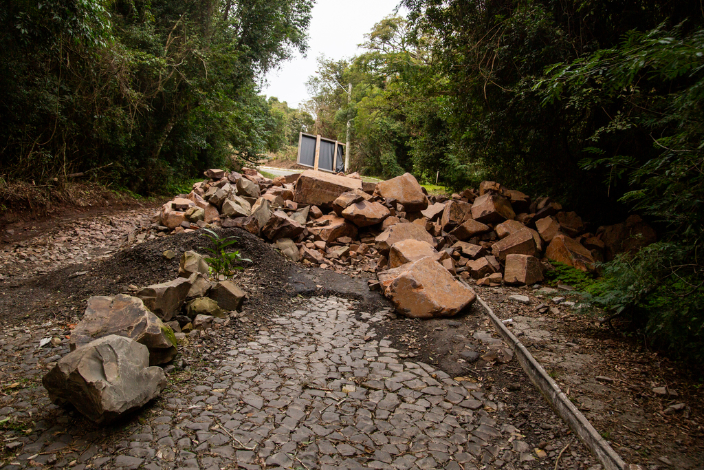 Lançada licitação para recuperação da estrada do Perau