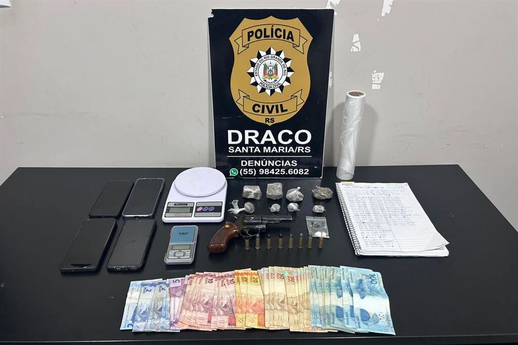 título imagem Operação da Polícia Civil contra o tráfico de drogas prende oito suspeitos em Santa Maria e Florianópolis