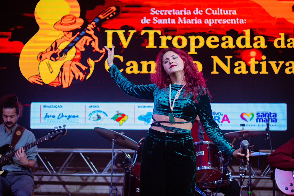 Vencedora da última edição da Tropeada, Paola Matos fala sobre festival, carreira e representação feminina na música