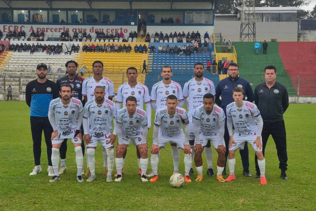 Do quase encerramento das atividades à semifinal: conheça o adversário do Inter-SM na luta pelo acesso