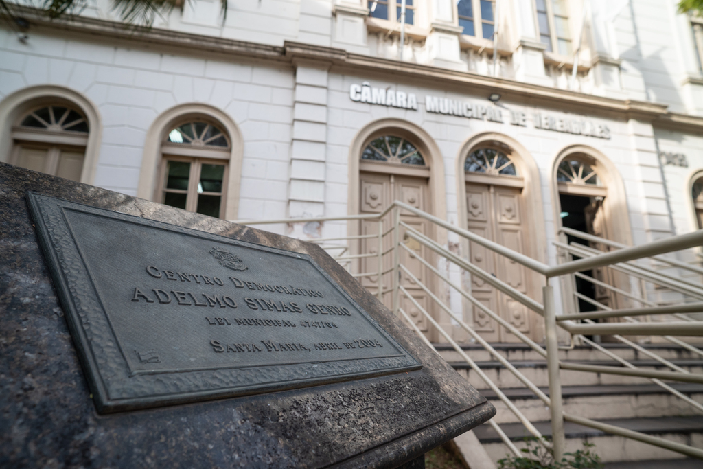 Câmara de Vereadores de Santa Maria publica edital para contratar arquiteto e engenheiro