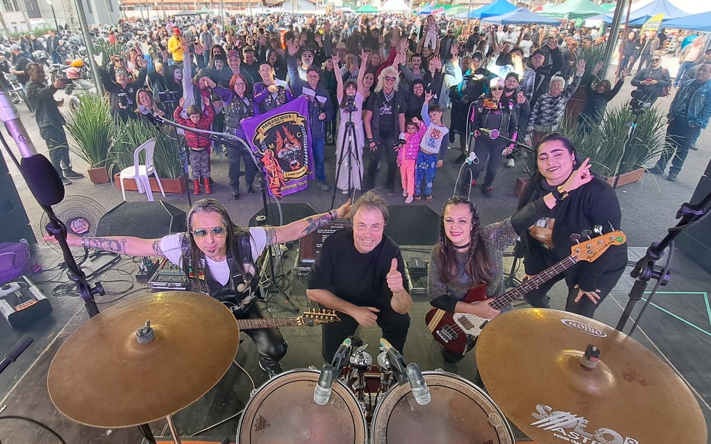 Banda santa-mariense leva projeto autoral para festival que reuniu mais de cinco mil pessoas