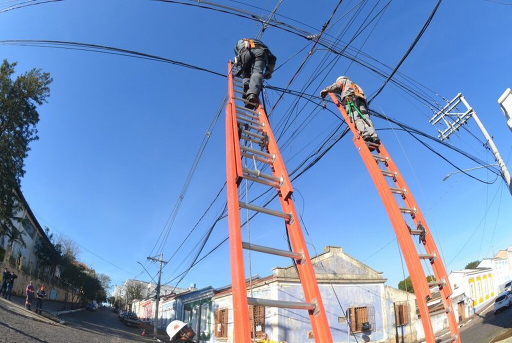 título imagem Mutirão recolhe mais de 600 quilos de fios em desuso na região central de Santa Maria