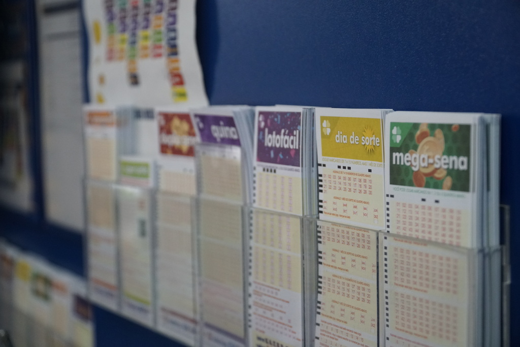 Mega-Sena acumula e prêmio principal vai para R$ 55 milhões