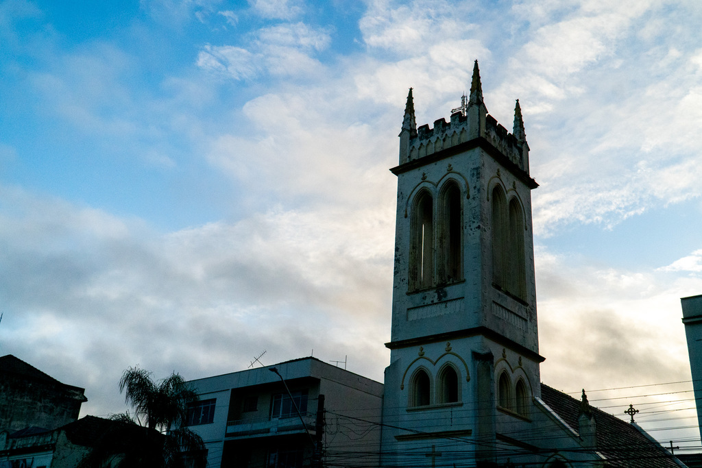 Previsão do tempo: semana será marcada por temporais, calor e retorno do frio no Estado