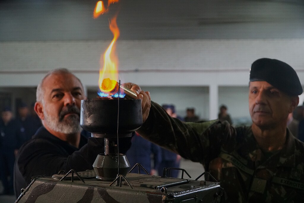 título imagem Com acendimento do Fogo Simbólico, Santa Maria dá início às celebrações da Semana da Pátria 2025