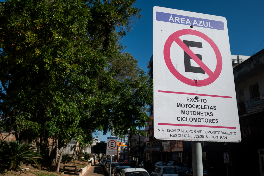 Zona Azul de Santa Maria emite mais de 50 mil avisos de irregularidade em seis meses