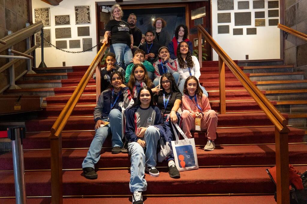 Adolescentes da periferia de Santa Maria e personagens do documentário 