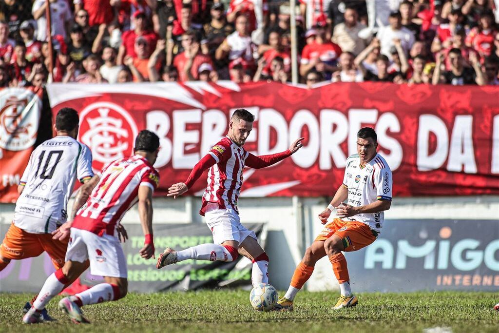 Inter-SM emite nota sobre injúria racial registrada no jogo contra o Veranópolis