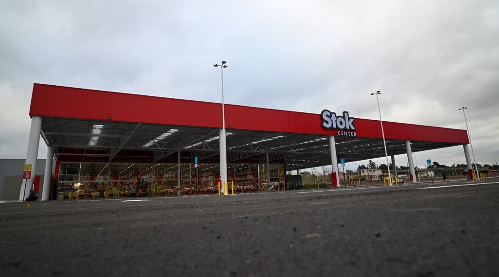 Novo Stok Center, que abre terça, ainda tem 15 vagas; veja como concorrer