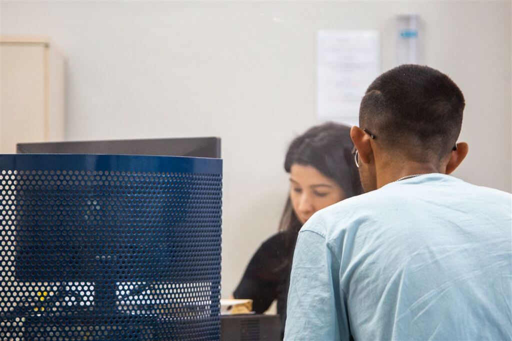 Médicos do trabalho lançam guia com cuidados para evitar adoecimento