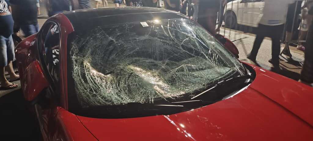 título imagem VÍDEO: motorista de Porsche de Santa Maria atinge e mata mulher em evento em SC