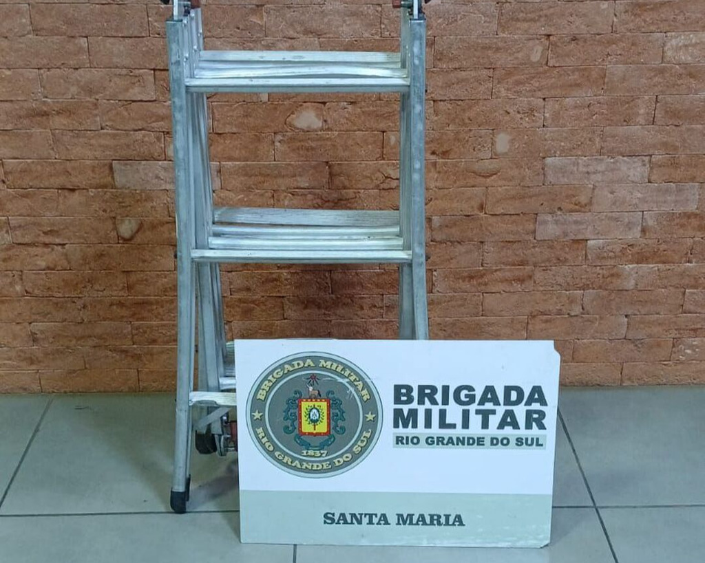 Brigada Militar apreende celulares e prende dupla por furto em Santa Maria