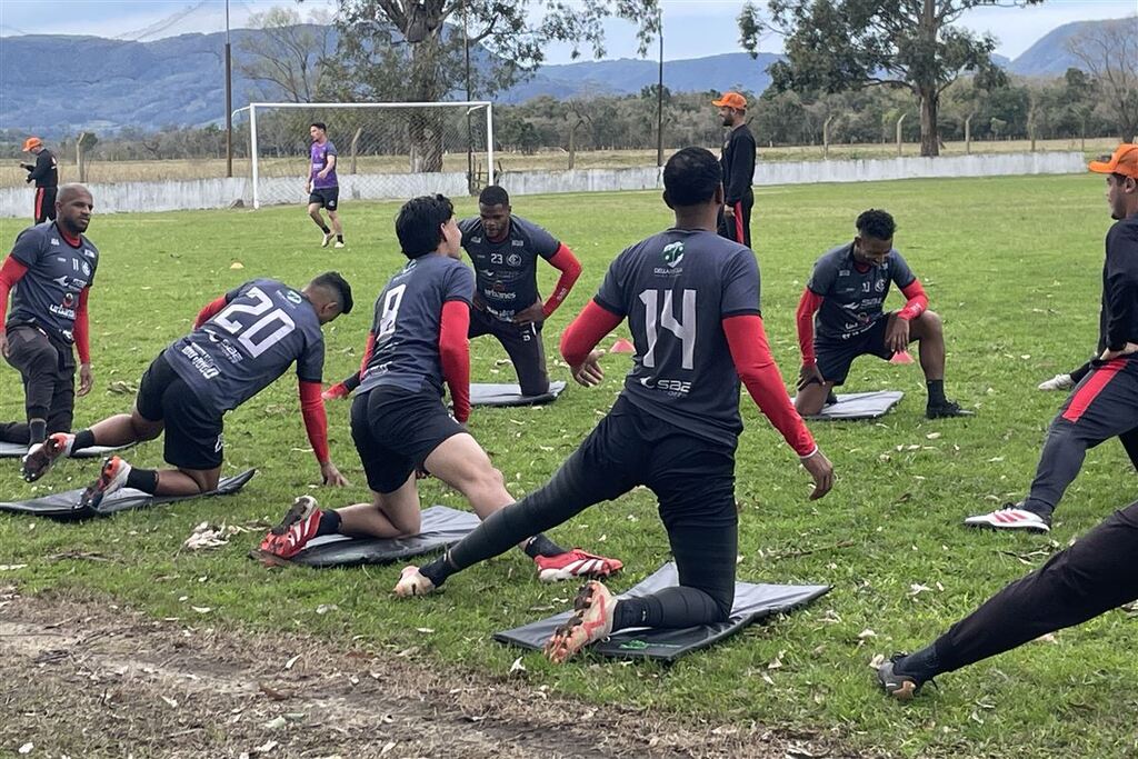 Inter-SM retoma treinamentos para a disputa da final contra o Novo Hamburgo