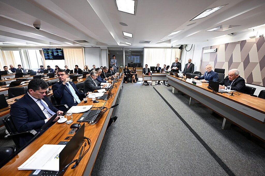 título imagem Senado aprova projeto que proíbe fiança para crimes de pedofilia