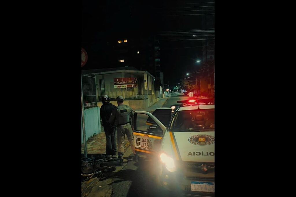 título imagem Jovem é preso por dirigir sem carteira de habilitação e fugir de abordagem em Santa Maria