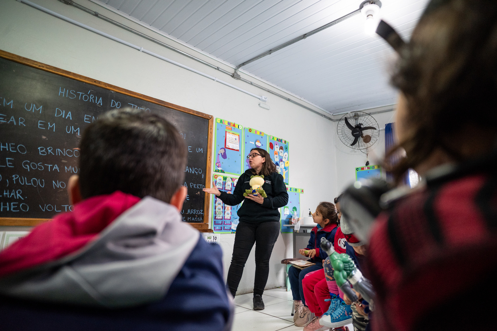 título imagem Sapo Theo e unicórnio Theodora ajudam estudantes de Santa Maria a compreender o Transtorno do Espectro Autista