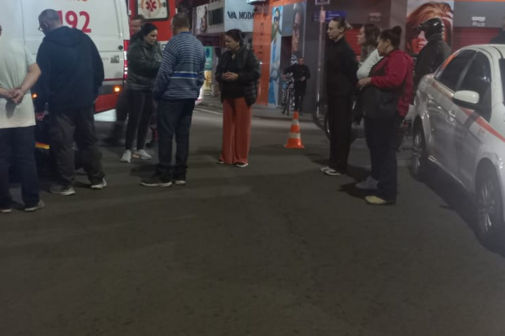 Mulher fica ferida após atropelamento no centro de Santa Maria