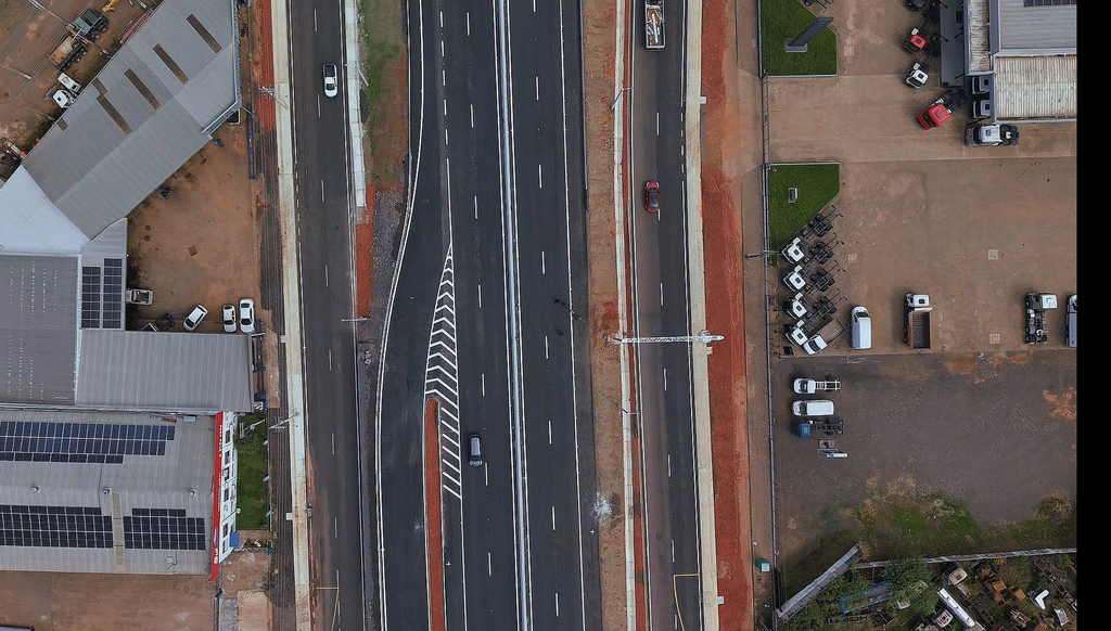 título imagem Primeiros 6 km de duplicações da RSC-287 são liberados