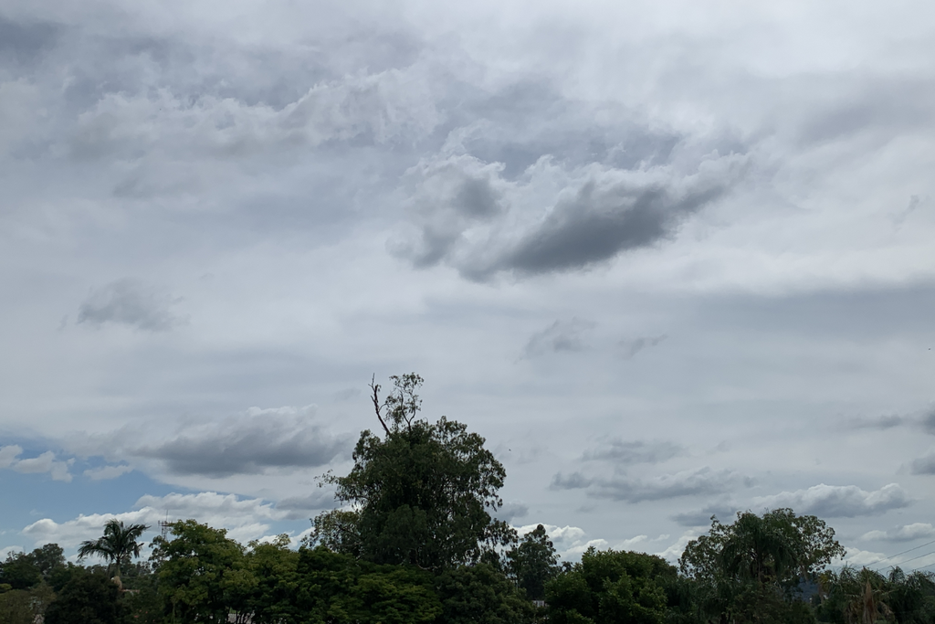 Terça-feira será abafada e com nuvens em Santa Maria; frente fria traz risco de chuva forte a partir de quarta