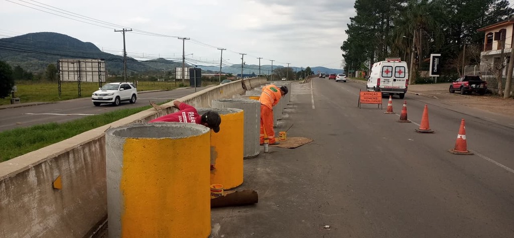 Foto Deni Zolin - 2º retorno da Faixa Velha no sentido Centro-Camobi foi fechado nesta terça, causando transtornos aos motoristas.