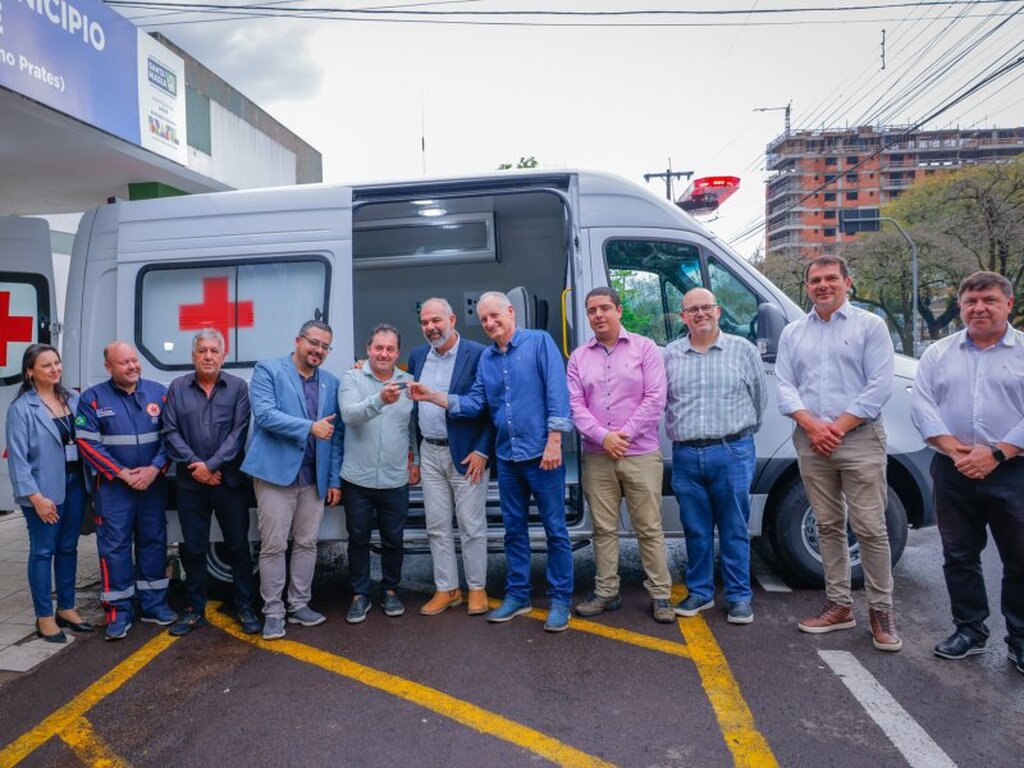 título imagem Secretaria de Saúde ganha reforço de mais uma ambulância para atendimento de pacientes