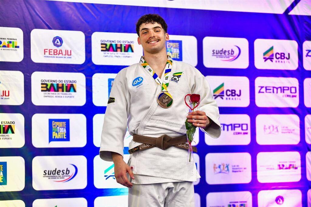 título imagem Atleta do Avenida Tênis Clube disputa o Campeonato Brasileiro Júnior de Judô