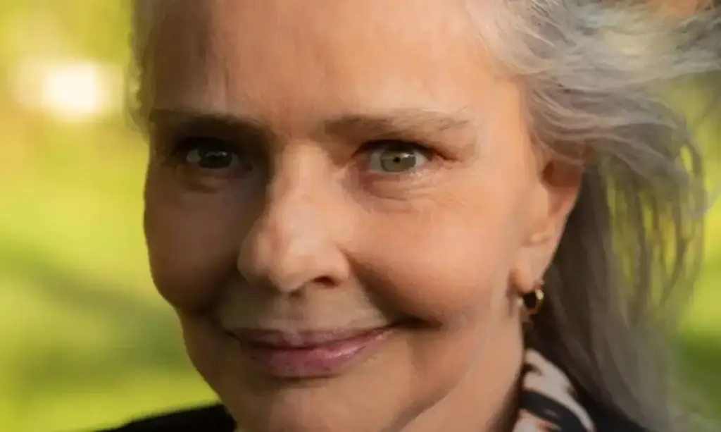 título imagem Cantora e compositora Angela Ro Ro morre aos 75 anos