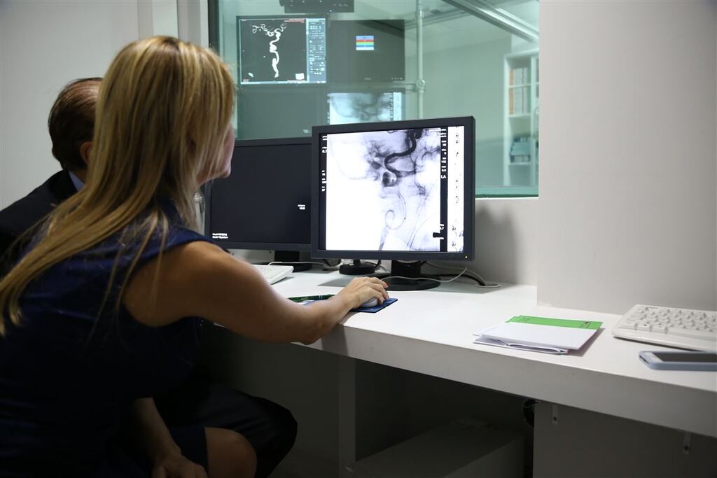 Tempo médio de espera por consulta em neurologia cai 36% no Rio Grande do Sul