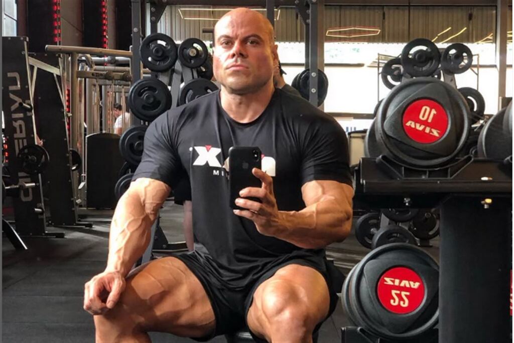 título imagem Começa em Santa Maria o velório de fisiculturista morto a facadas; sepultamento é antecipado para esta terça