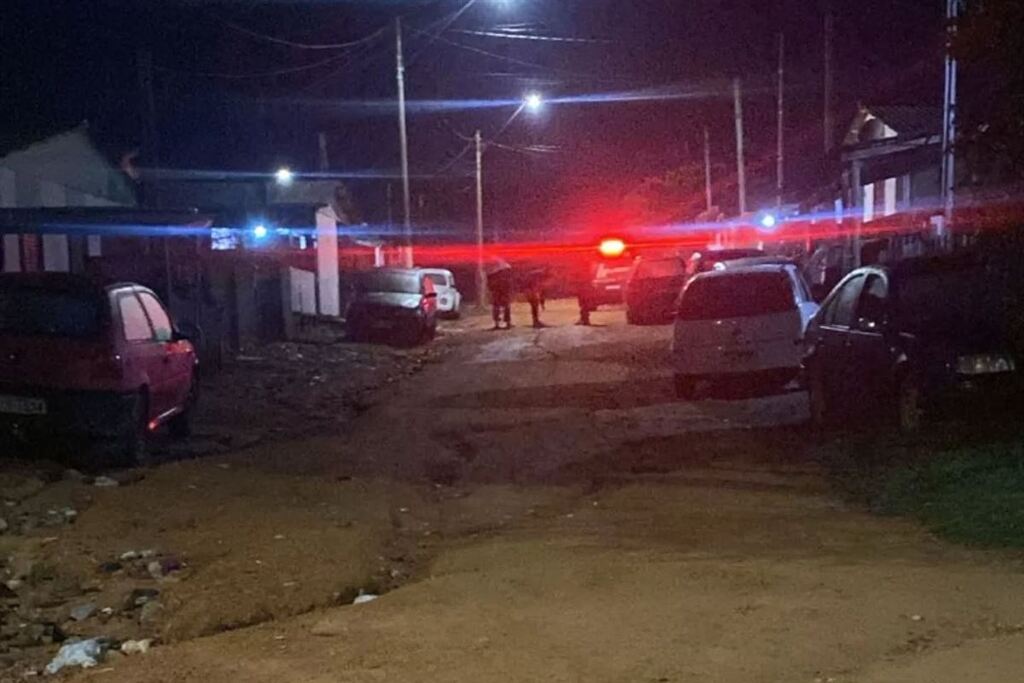 título imagem São Gabriel tem noite tensa após tiros assustarem moradores do Bairro Elbio Vargas