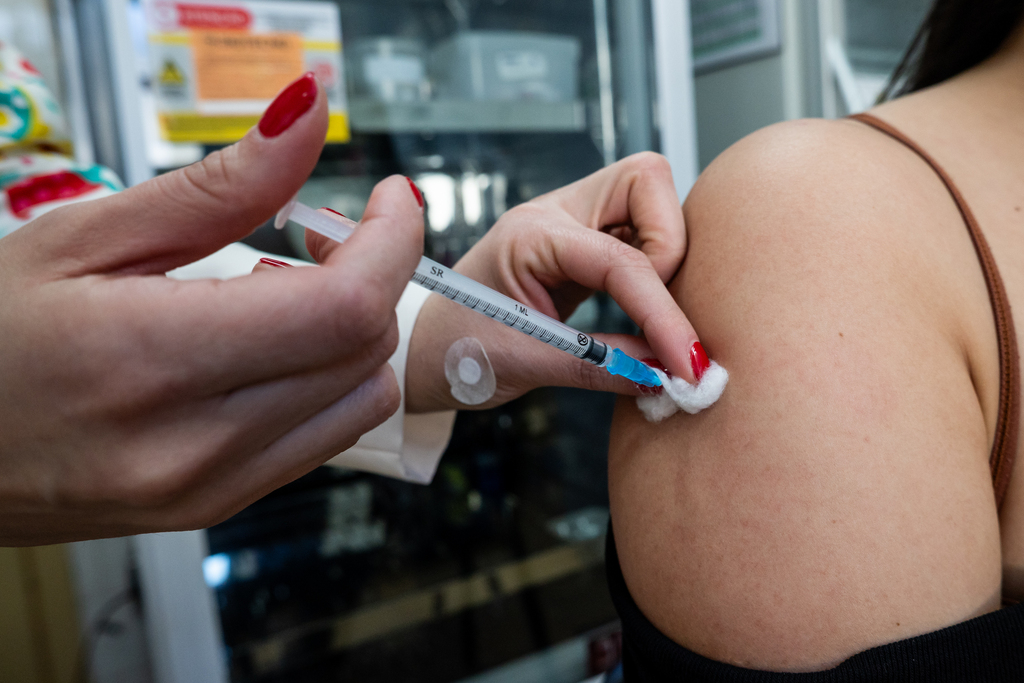 Crianças e gestantes são os grupos com menor adesão a vacinação contra a gripe em Santa Maria; confira os números