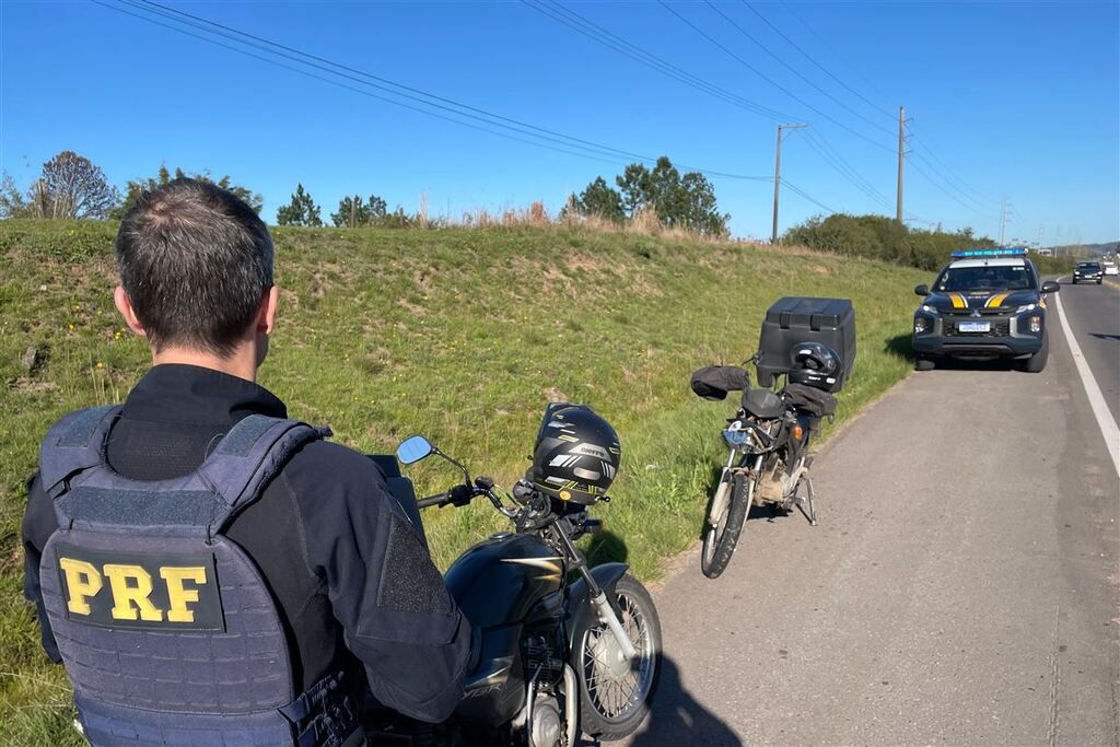 título imagem Colisão entre duas motos deixa homem ferido na BR-158 em Santa Maria