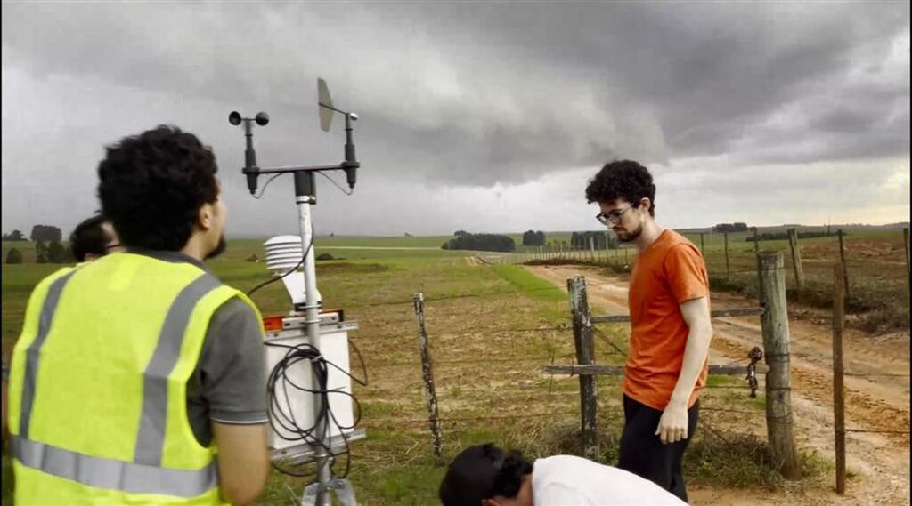título imagem Meteorologistas da UFSM registram tornado em cidades da região e transformam trabalho em documentário