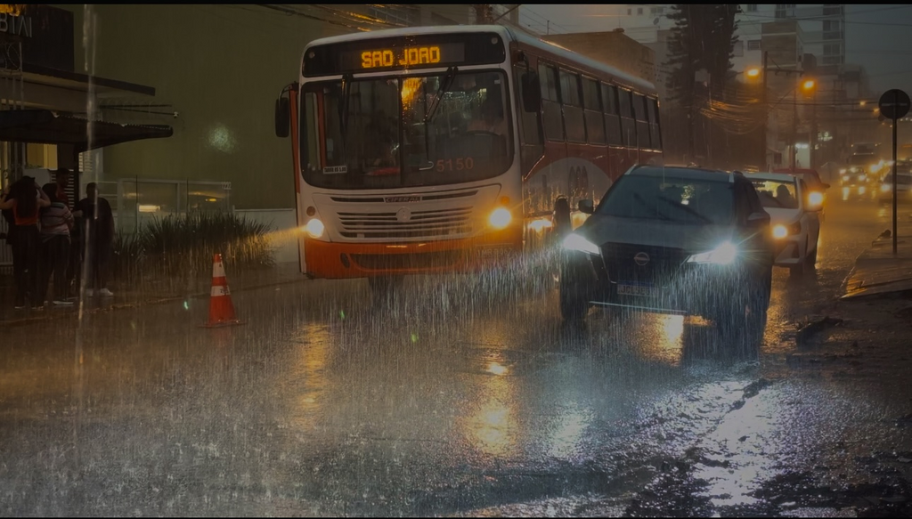 Frente fria deve trazer chuva forte para Santa Maria e região no último fim de semana do inverno