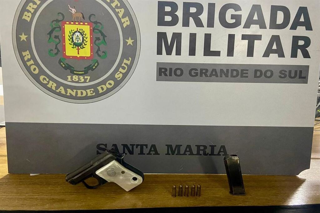Homem é preso com pistola roubada em Santa Maria