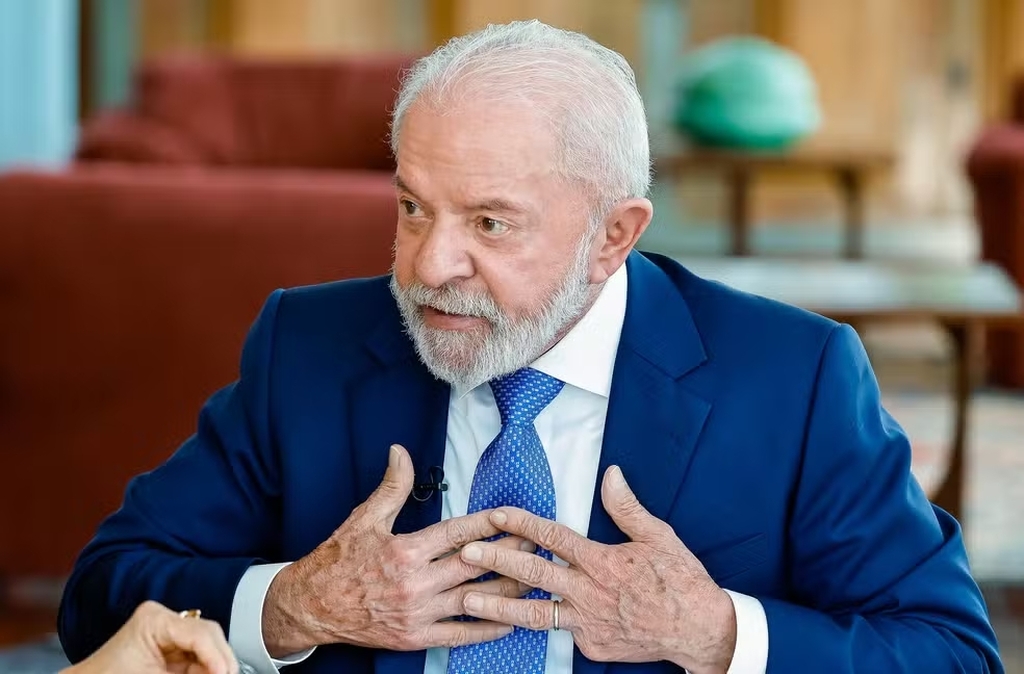 Lula sanciona lei contra 