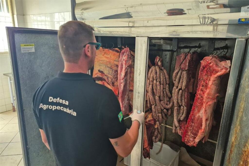 Operação apreende duas toneladas de produtos impróprios para consumo em São Pedro do Sul