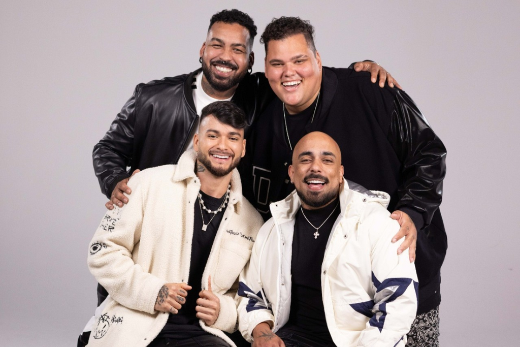 título imagem Menos é Mais emplaca duas músicas entre as três mais ouvidas no país; grupo vem a Santa Maria em novembro