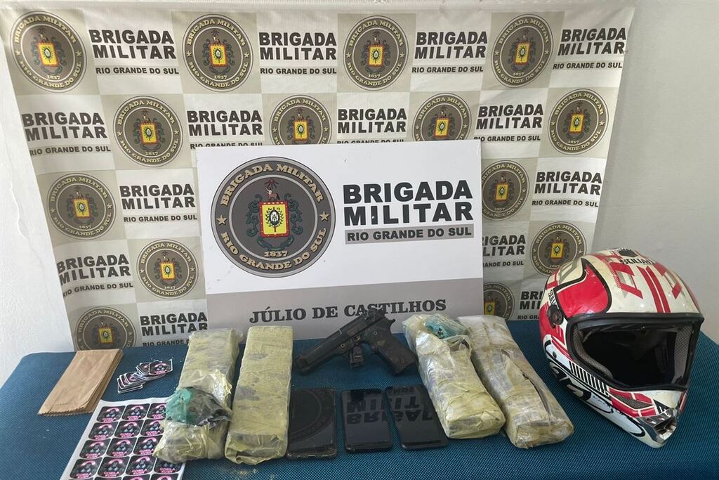 título imagem Quatro presos em Júlio de Castilhos após apreensão de maconha disfarçada em encomendas