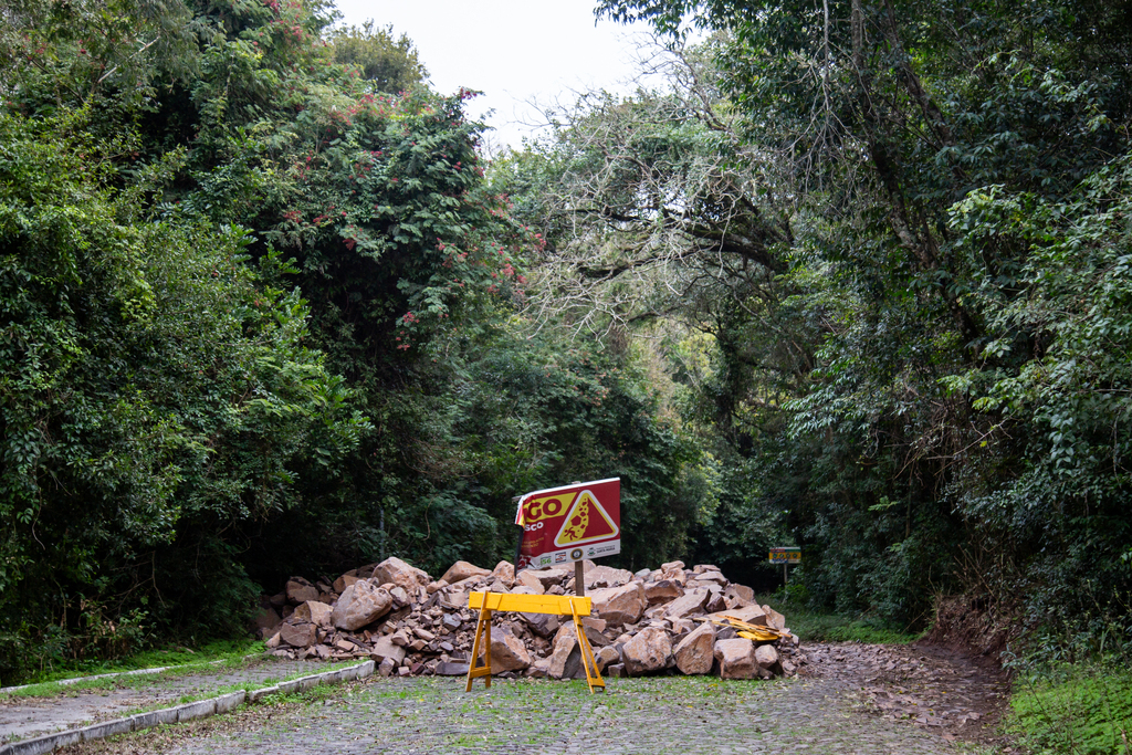 título imagem Estrada do Perau recebe nove propostas de empresas interessadas em obra de reconstrução