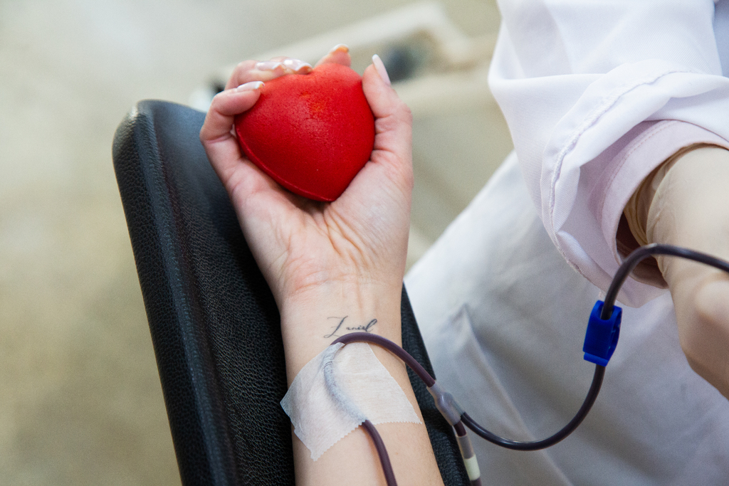 Cada gota conta: alunas do Colégio Tiradentes lideram campanha de doação de sangue em Santa Maria