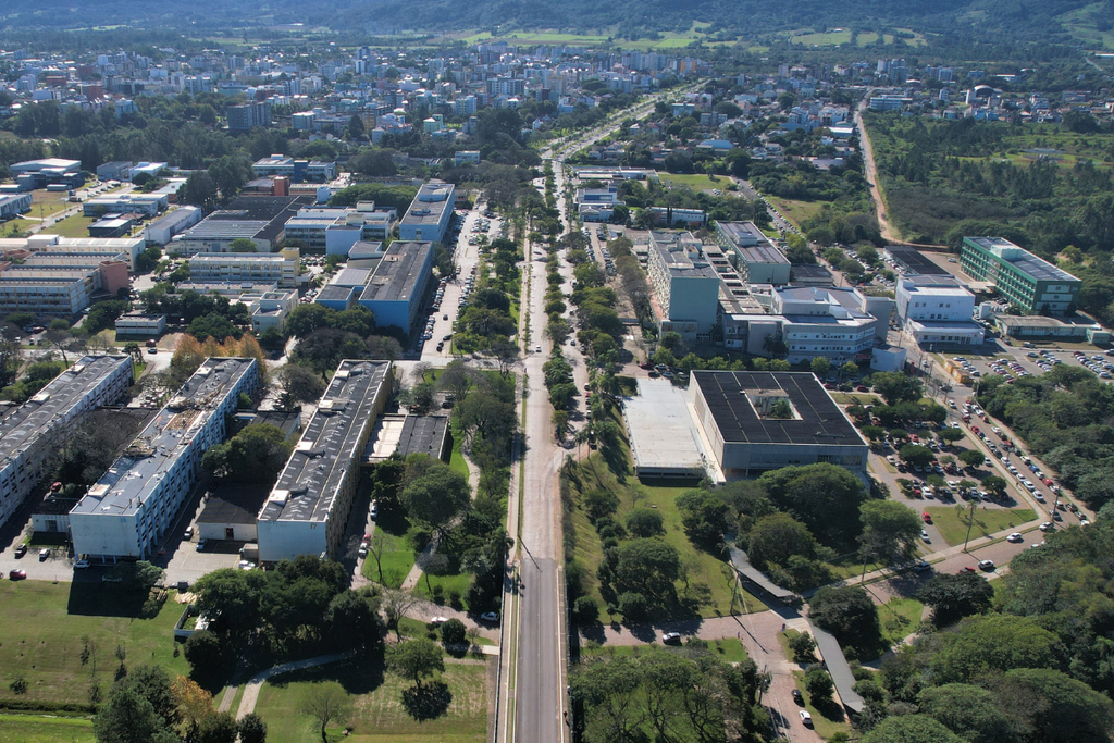título imagem Mais de 8,5 mil pessoas disputam 30 vagas em concurso público da UFSM; confira os locais de prova