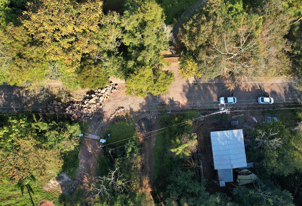 Foto: Tales Trindade (Diário) - Registro aéreo do ponto bloqueado, na entrada por Santa Maria.